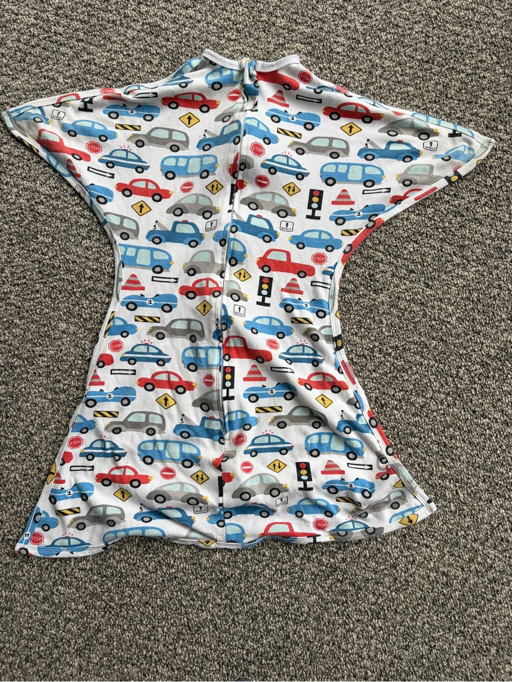 Sleeping Baby Zipadee-Zip Sleep Sack – Cars & Traffic Print – Medium (6–12 Month